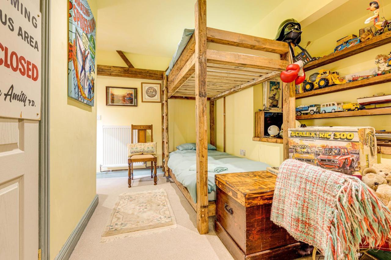 Family Country Cottage With A Private Valley View สการ์โบโรห์ ภายนอก รูปภาพ