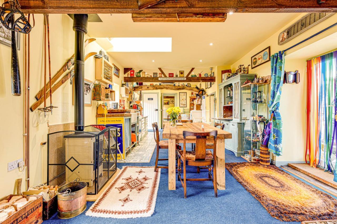 Family Country Cottage With A Private Valley View สการ์โบโรห์ ภายนอก รูปภาพ