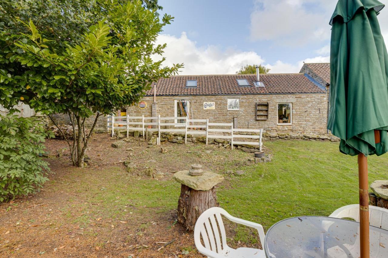 Family Country Cottage With A Private Valley View สการ์โบโรห์ ภายนอก รูปภาพ
